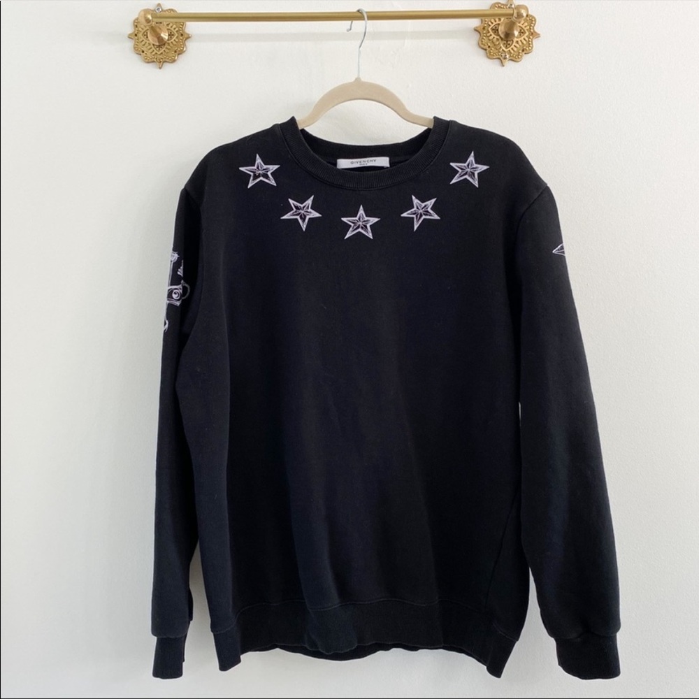 GIVENCHY SWEATSHIRT!